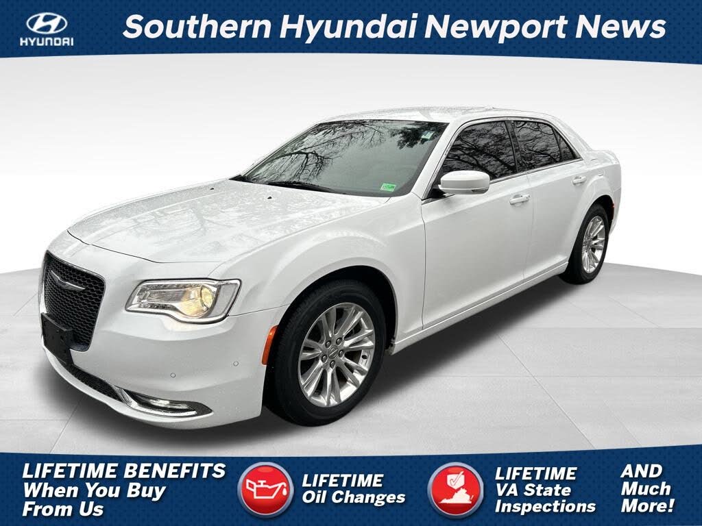 2021 Chrysler 300 Touring RWD