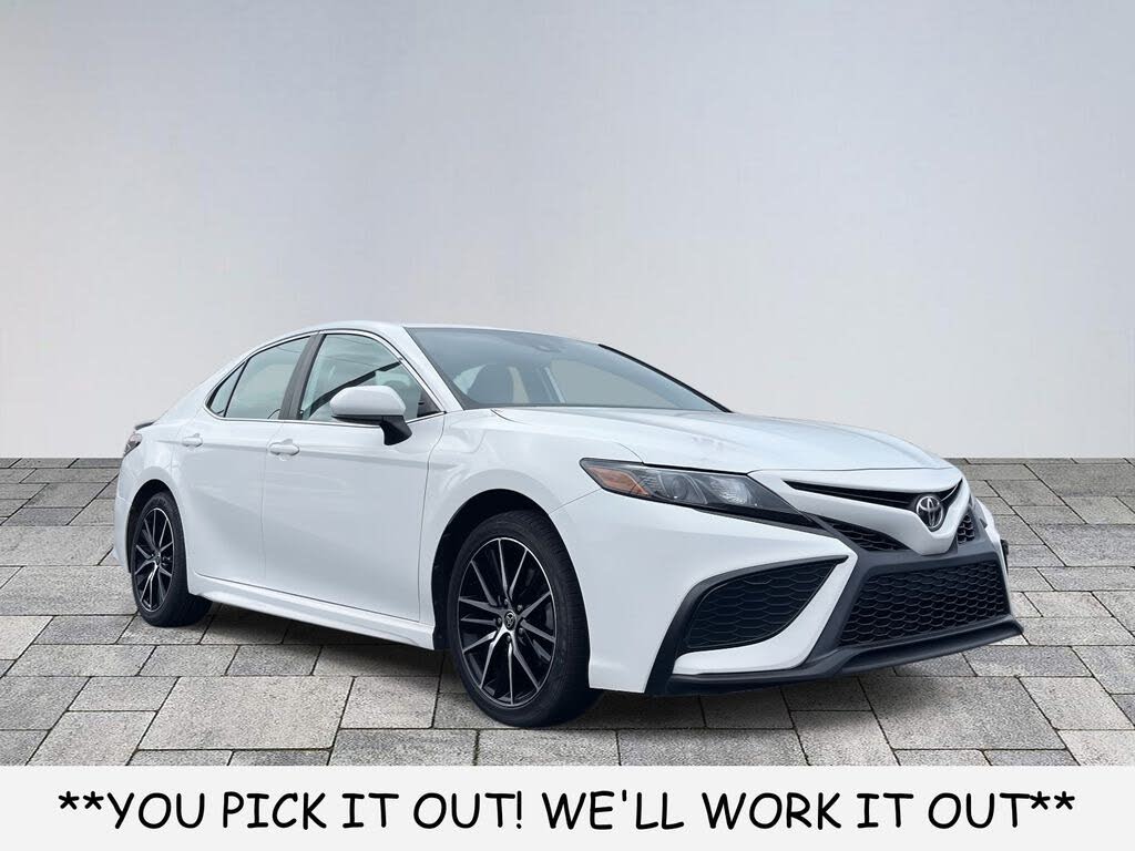 2021 Toyota Camry SE FWD