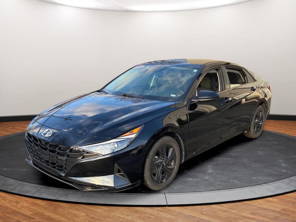 2023 Hyundai Elantra Preferred FWD