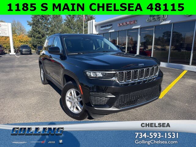 2023 Jeep Grand Cherokee Laredo 4WD