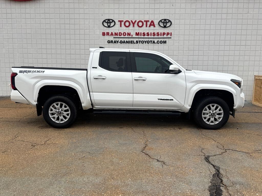 2024 Toyota Tacoma SR5 Double Cab 4WD
