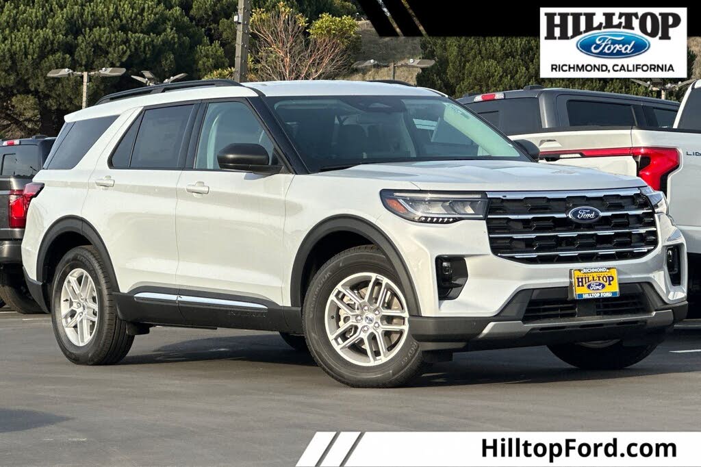 2025 Ford Explorer Active RWD