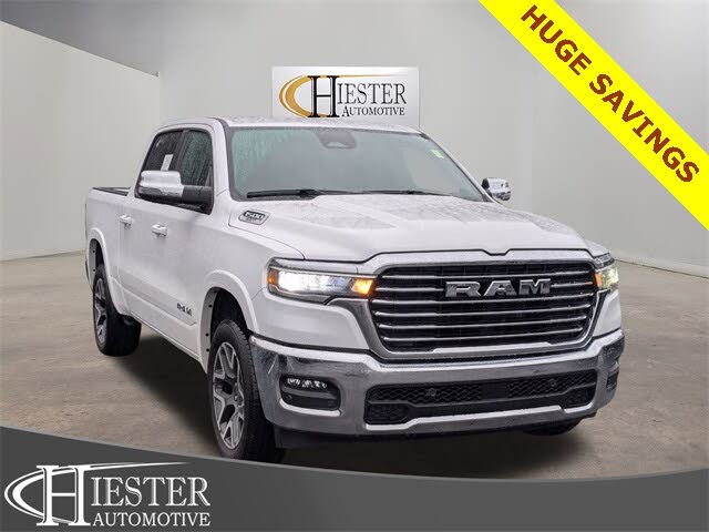 2025 RAM 1500 Laramie Crew Cab 4WD