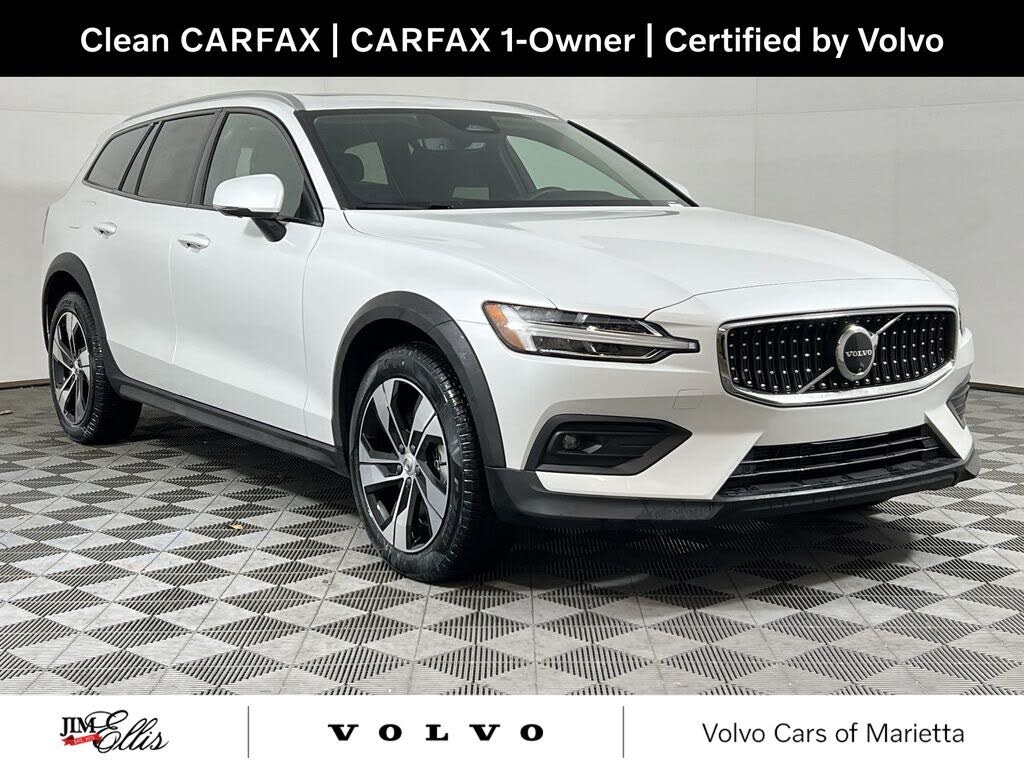 2025 Volvo V60 Cross Country B5 Plus AWD