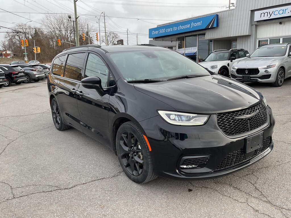 Chrysler Pacifica Touring L FWD 2022