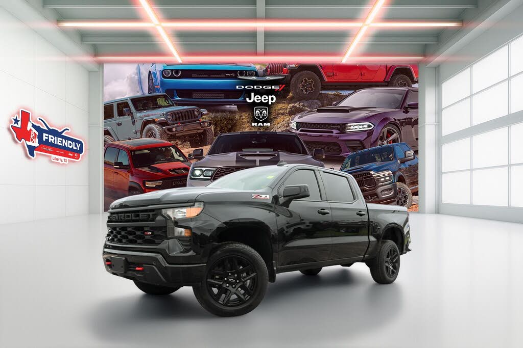 2023 Chevrolet Silverado 1500 Custom Trail Boss Crew Cab 4WD