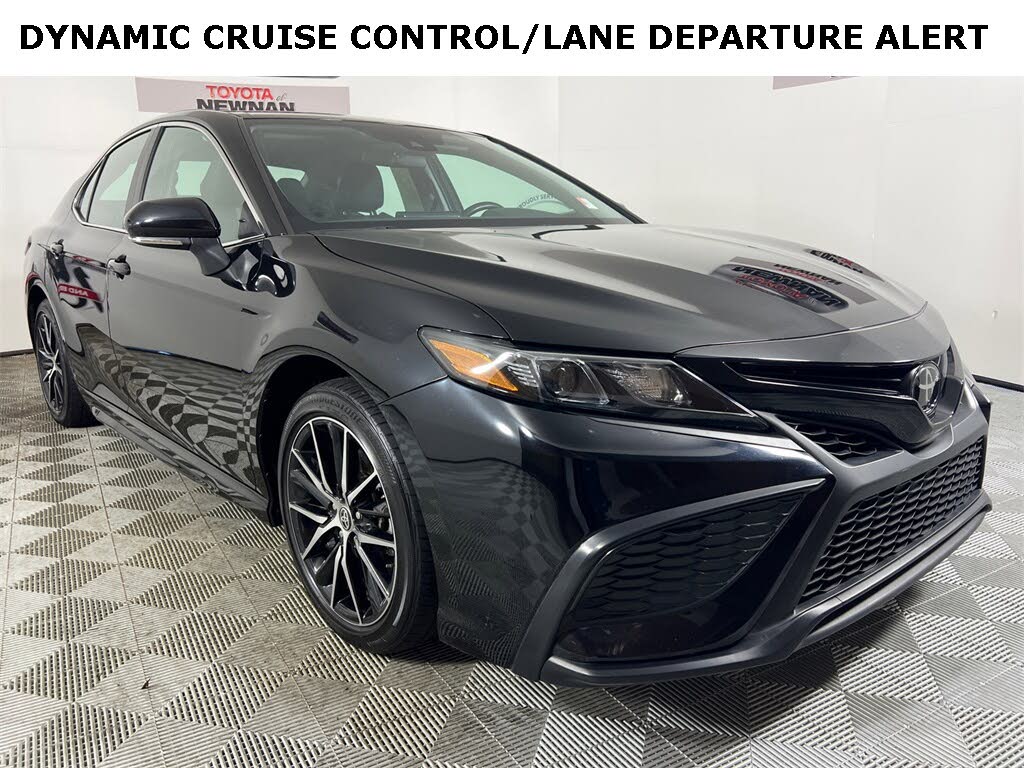 2024 Toyota Camry SE FWD