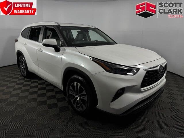 2024 Toyota Highlander XLE FWD