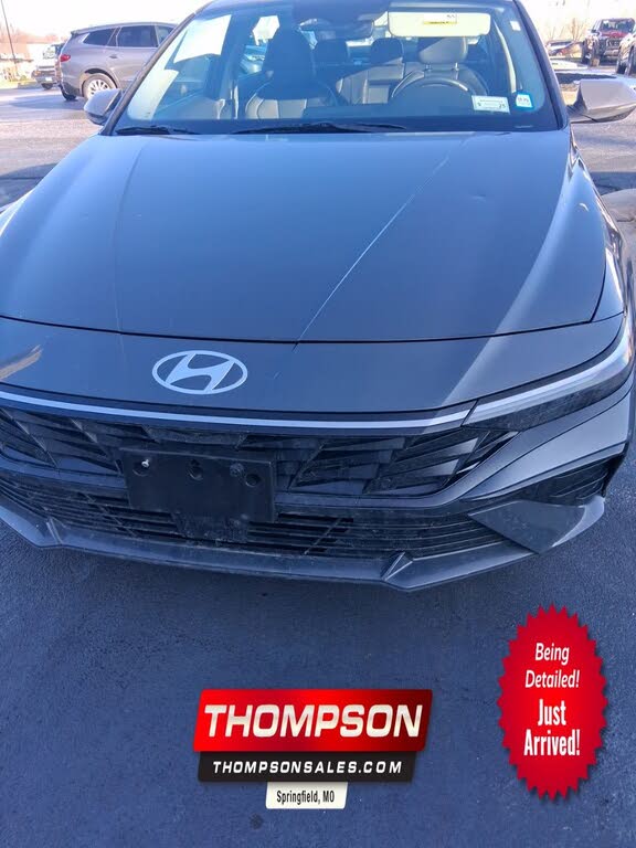 2025 Hyundai Elantra Limited FWD