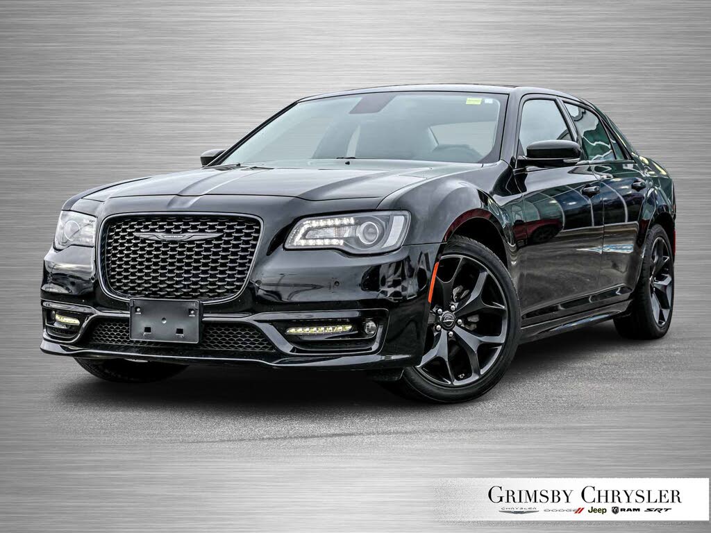 2022 Chrysler 300 Touring L RWD