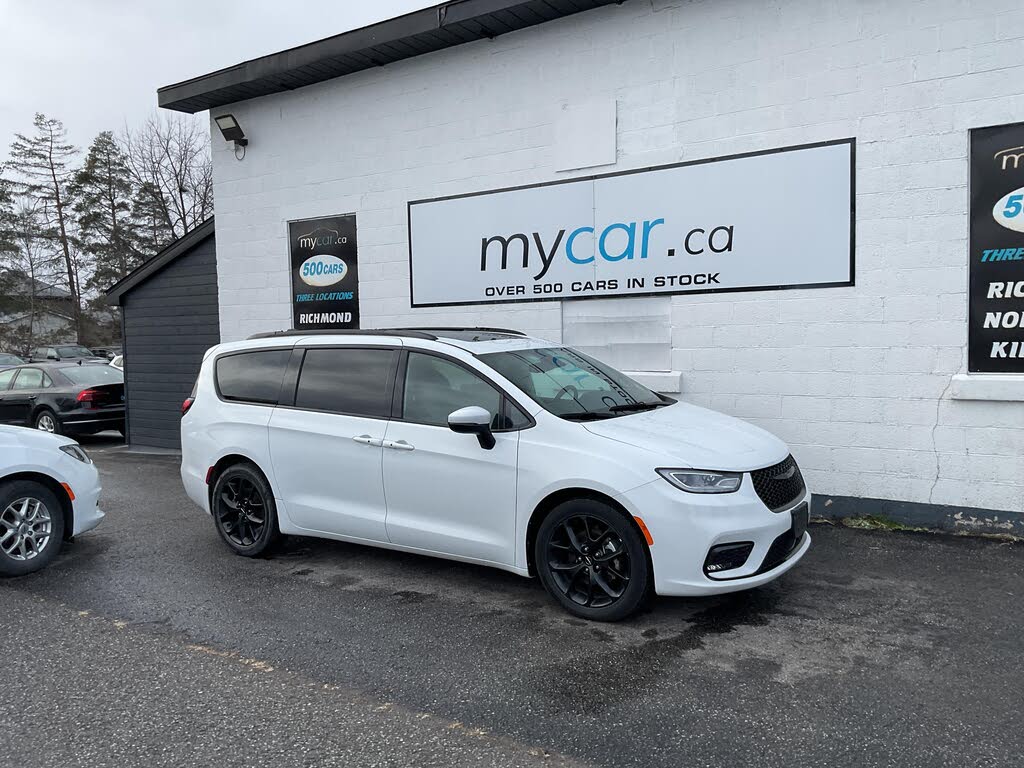 2023 Chrysler Pacifica Touring L FWD