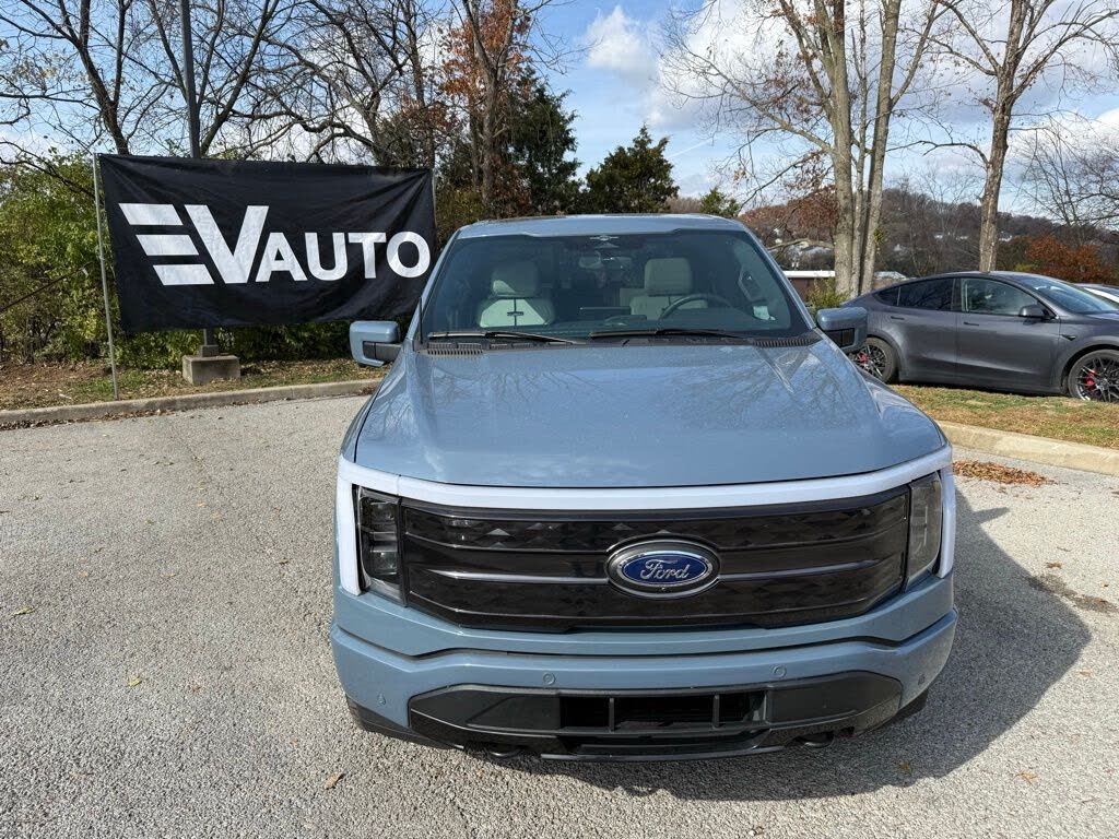 2023 Ford F-150 Lightning Platinum SuperCrew AWD
