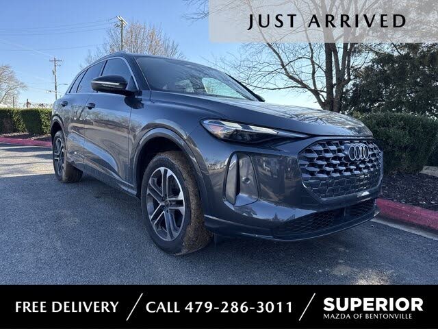 2025 Audi Q5 quattro Premium 40 TFSI