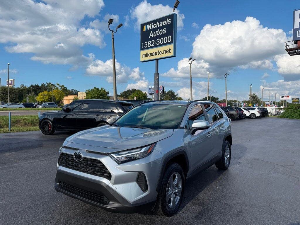 2025 Toyota RAV4 Hybrid XLE AWD