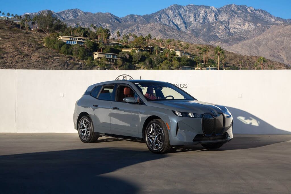 2026 BMW iX xDrive60