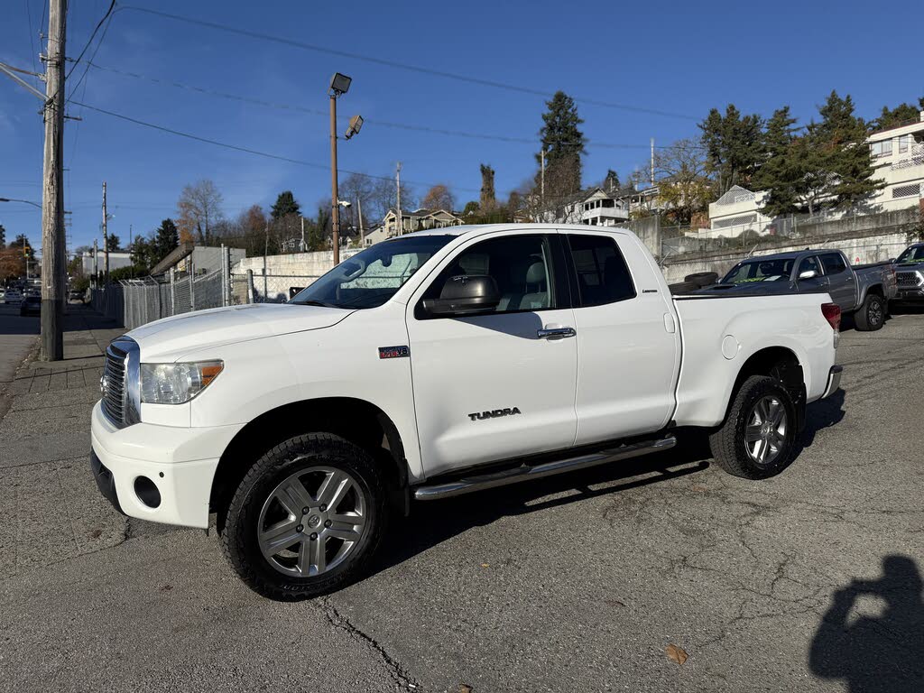 2011 Toyota Tundra Limited  5.7L V8 Double Cab 4WD