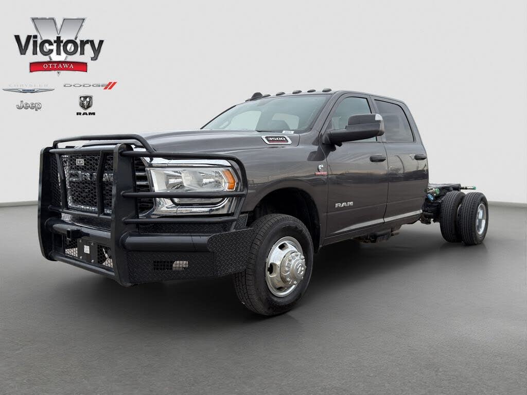 2022 RAM 3500 Chassis Tradesman Crew Cab DRW 4WD