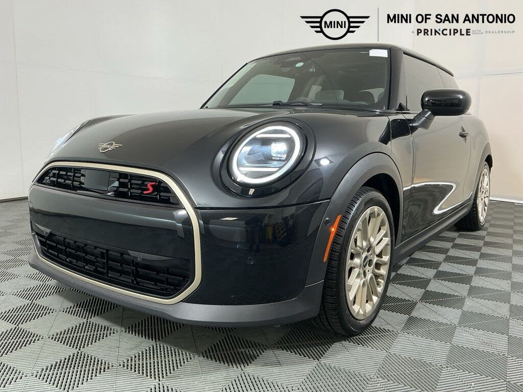 2025 MINI Cooper S Signature Trim 2-door Hatchback