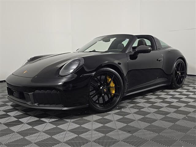 2025 Porsche 911 Targa 4 GTS Cabriolet AWD
