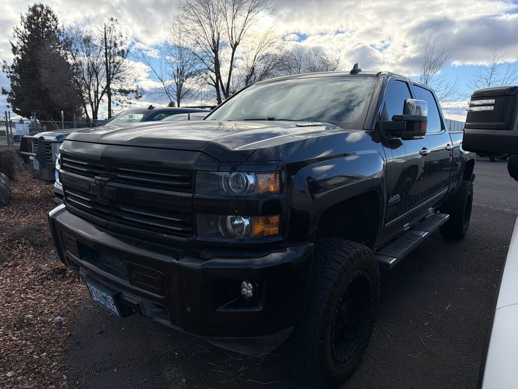 2016 Chevrolet Silverado 2500HD High Country Crew Cab 4WD
