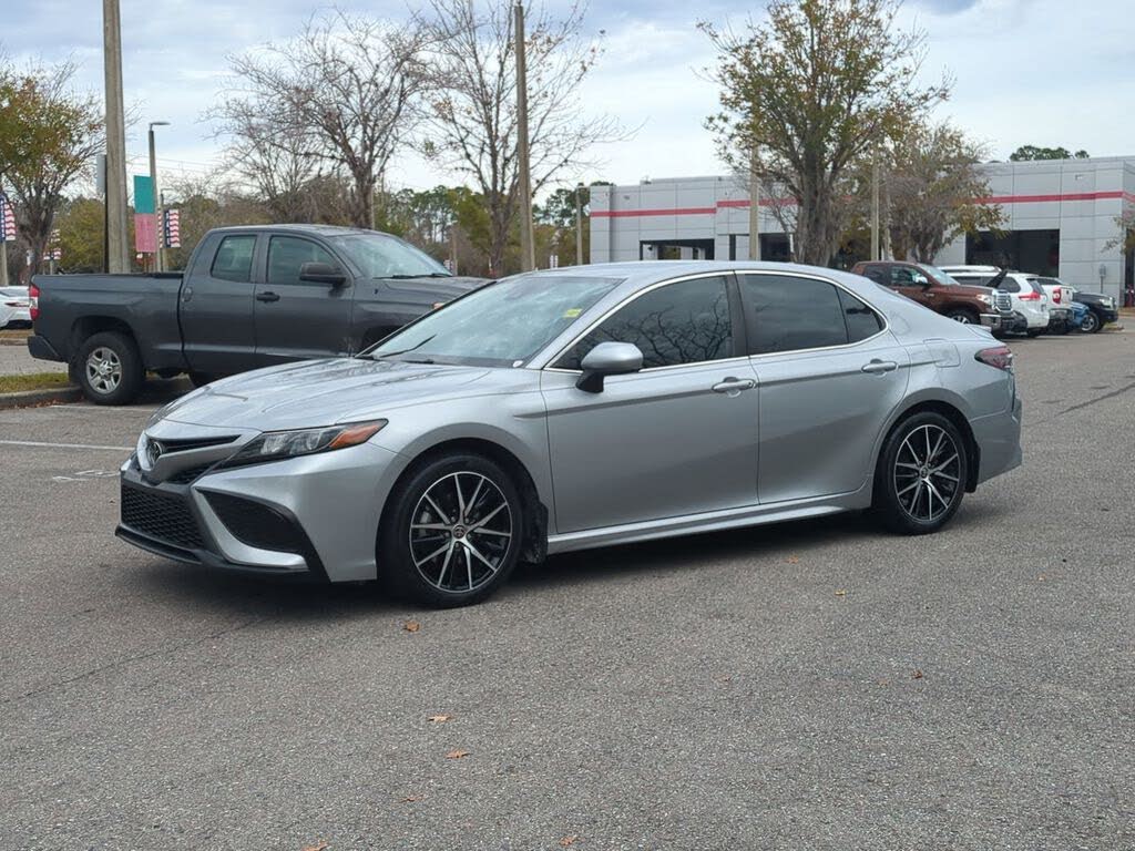 2021 Toyota Camry SE FWD