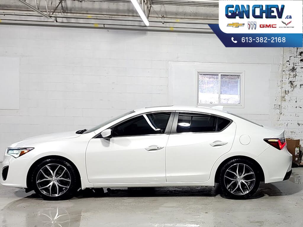 Acura ILX FWD with Premium Package 2022