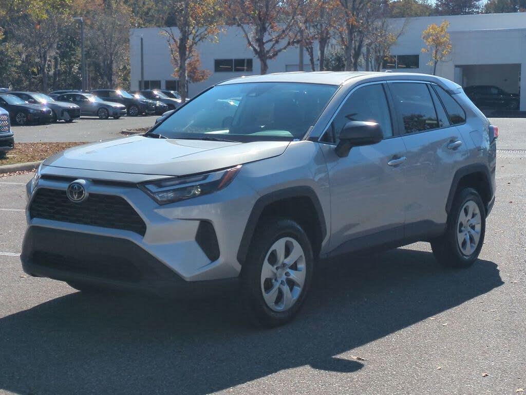 2023 Toyota RAV4 LE FWD