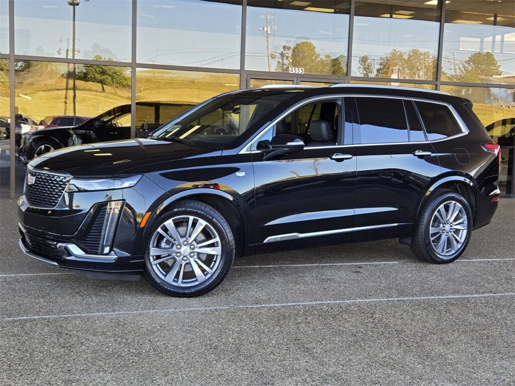 2025 Cadillac XT6 Premium Luxury FWD