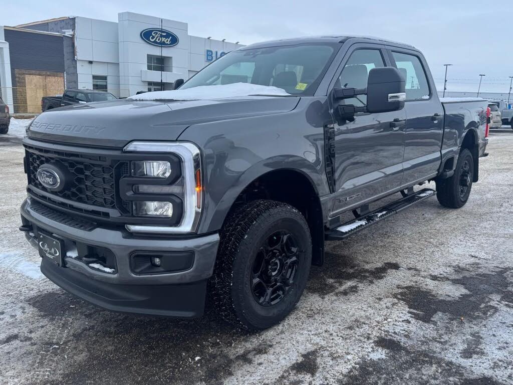 2025 Ford F-350 Super Duty XL Crew Cab 4WD