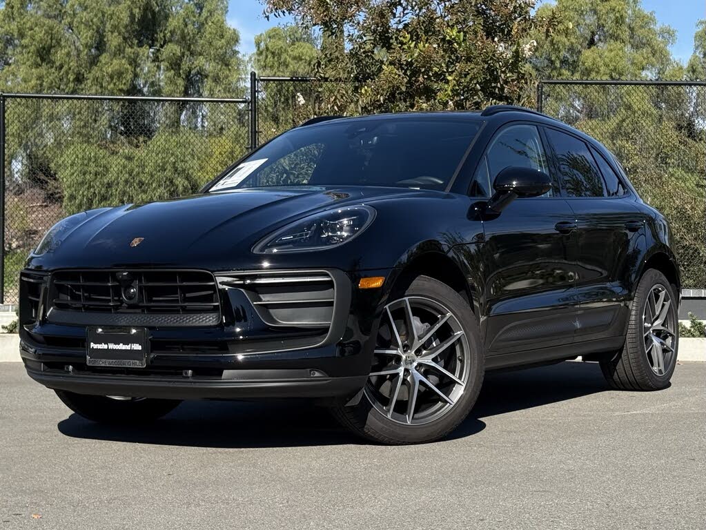2025 Porsche Macan AWD