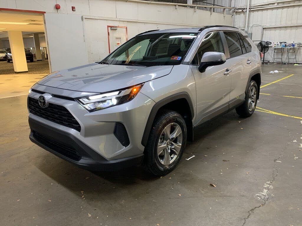 2025 Toyota RAV4 XLE AWD