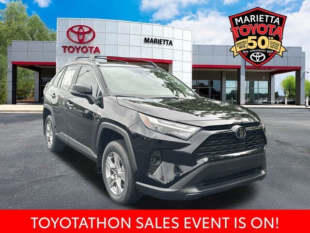 2025 Toyota RAV4 XLE FWD