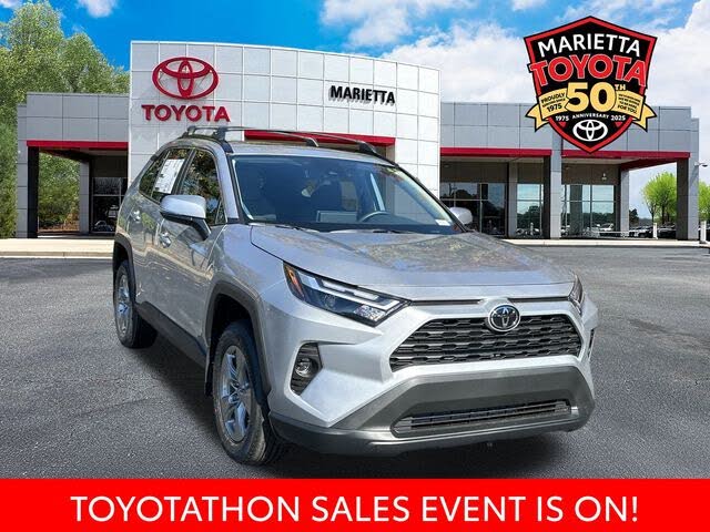 2025 Toyota RAV4 XLE FWD