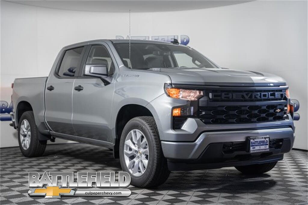 2026 Chevrolet Silverado 1500 Custom Crew Cab 4WD