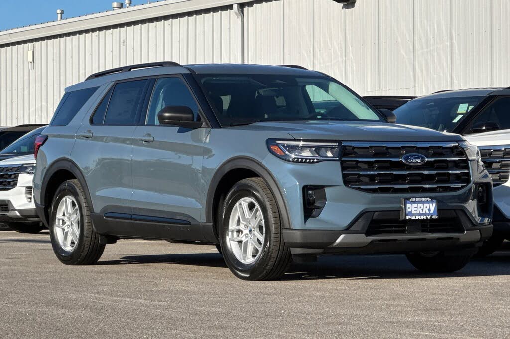 2026 Ford Explorer Active RWD