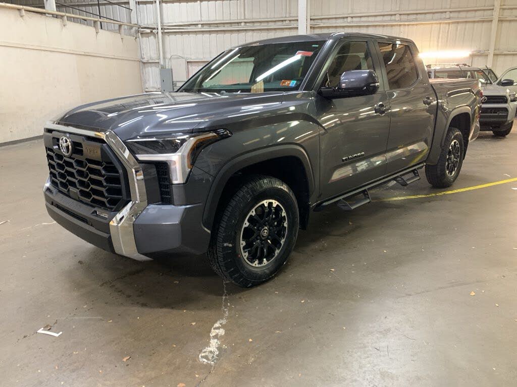 2026 Toyota Tundra SR5 CrewMax Cab 4WD