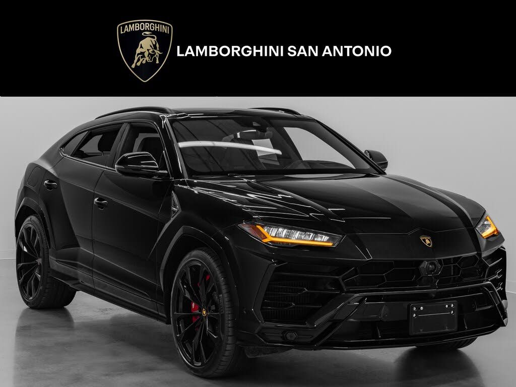 2022 Lamborghini Urus AWD