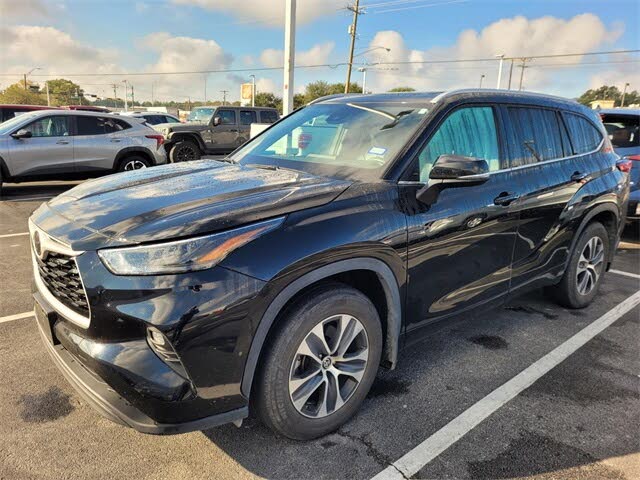 2022 Toyota Highlander XLE FWD