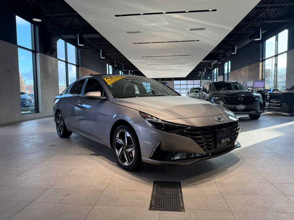 2023 Hyundai Elantra Hybrid Luxury FWD