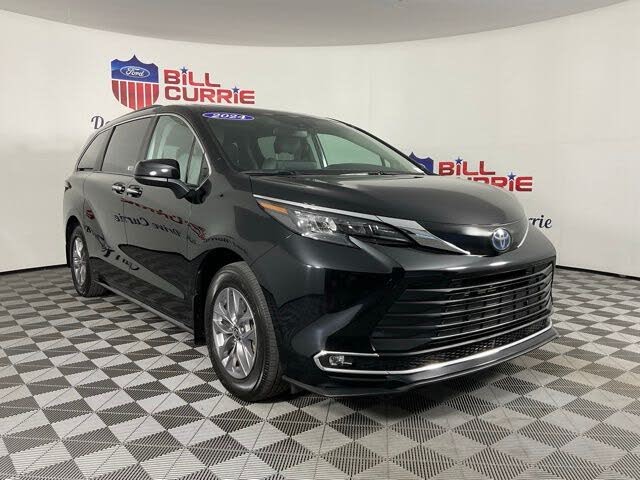 2024 Toyota Sienna XLE 7-Passenger FWD