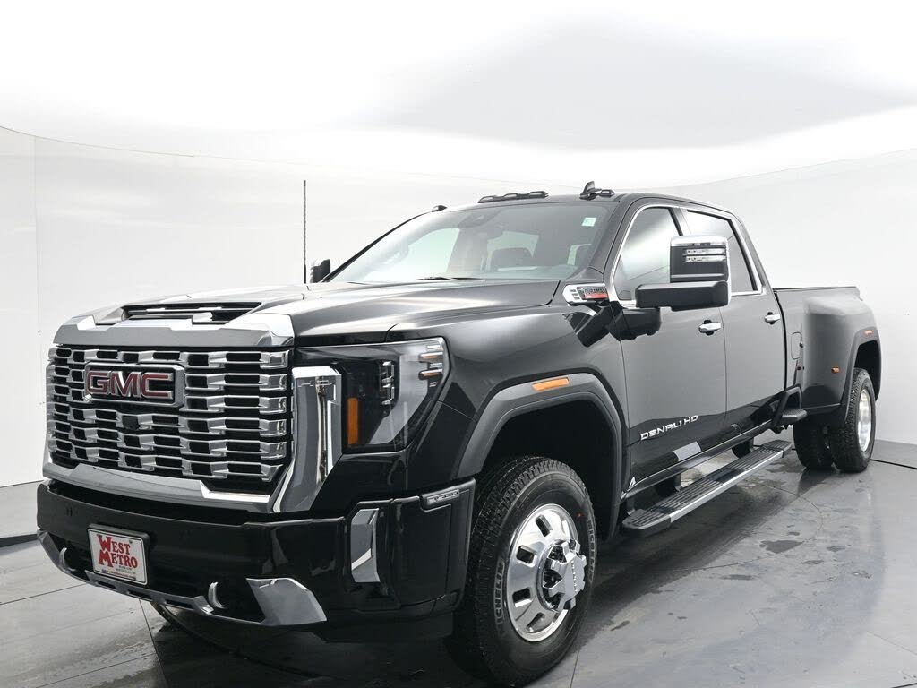 2026 GMC Sierra 3500HD Denali Crew Cab 4WD