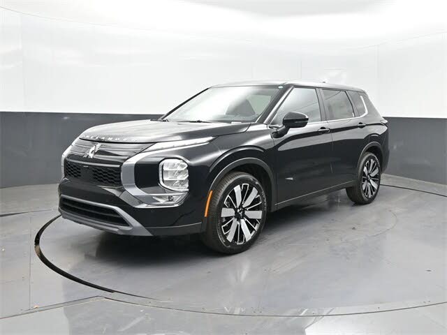 2025 Mitsubishi Outlander SE FWD