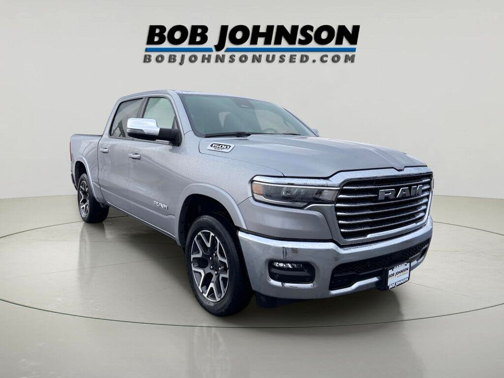 2025 RAM 1500 Laramie Crew Cab 4WD