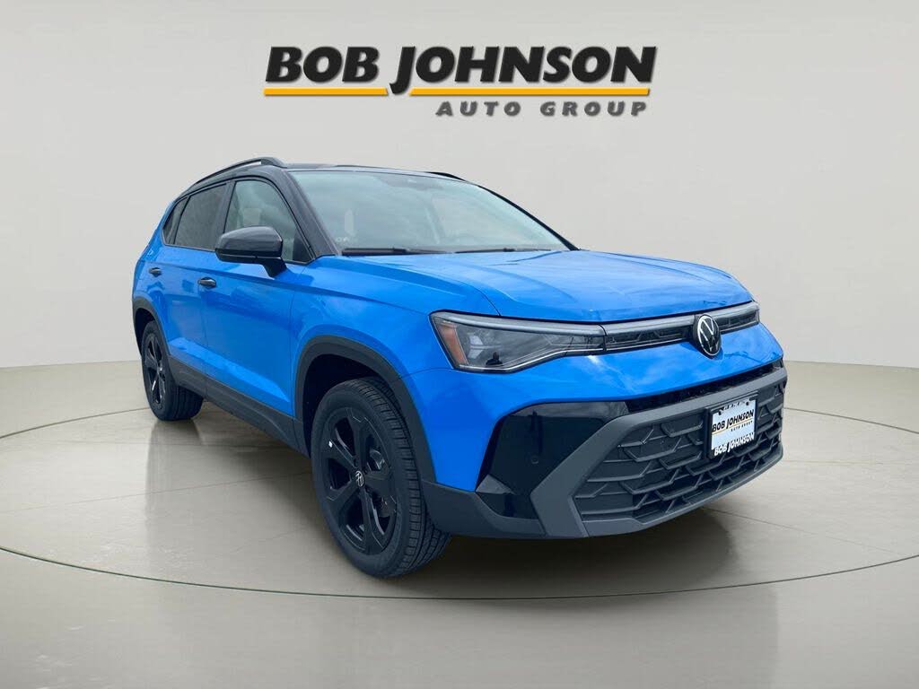 2025 Volkswagen Taos SE Black 4Motion