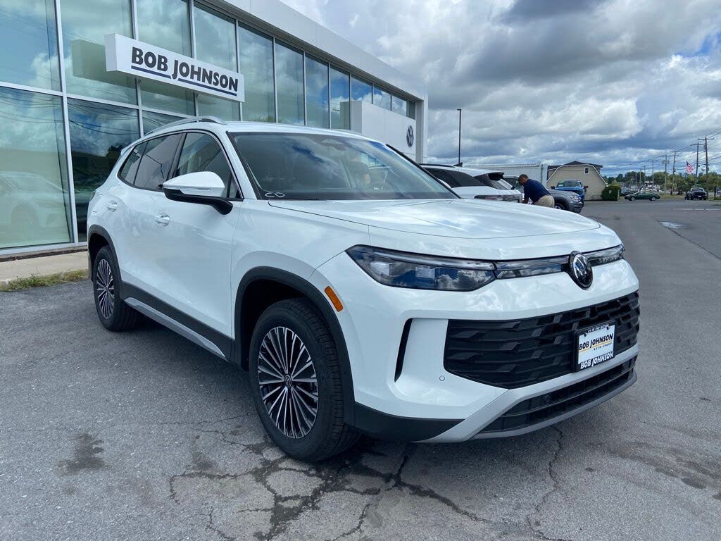 2025 Volkswagen Tiguan S 4Motion