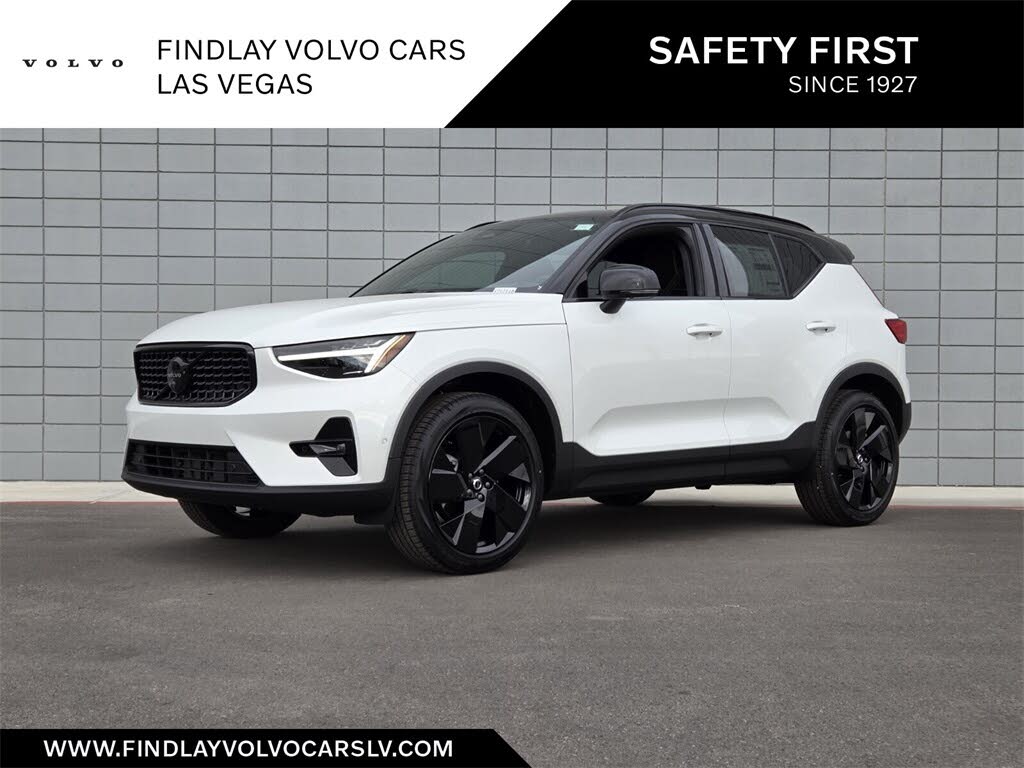 2026 Volvo XC40 B5 Ultra Black Edition AWD