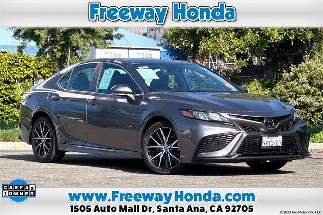 2022 Toyota Camry SE FWD