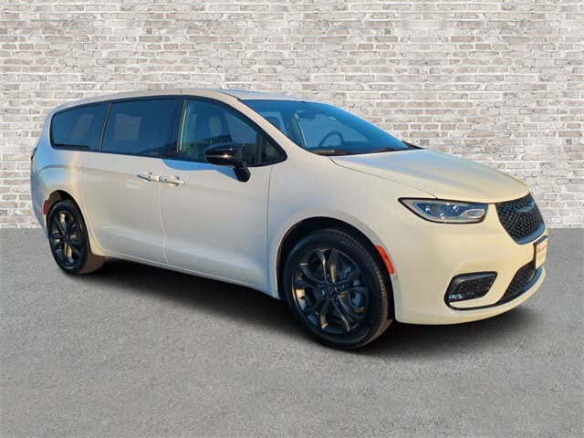 2026 Chrysler Pacifica Select AWD