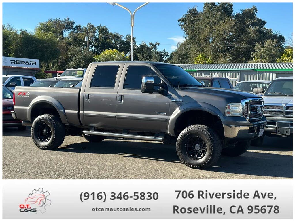 2006 Ford F-250 Super Duty Lariat Crew Cab 4WD