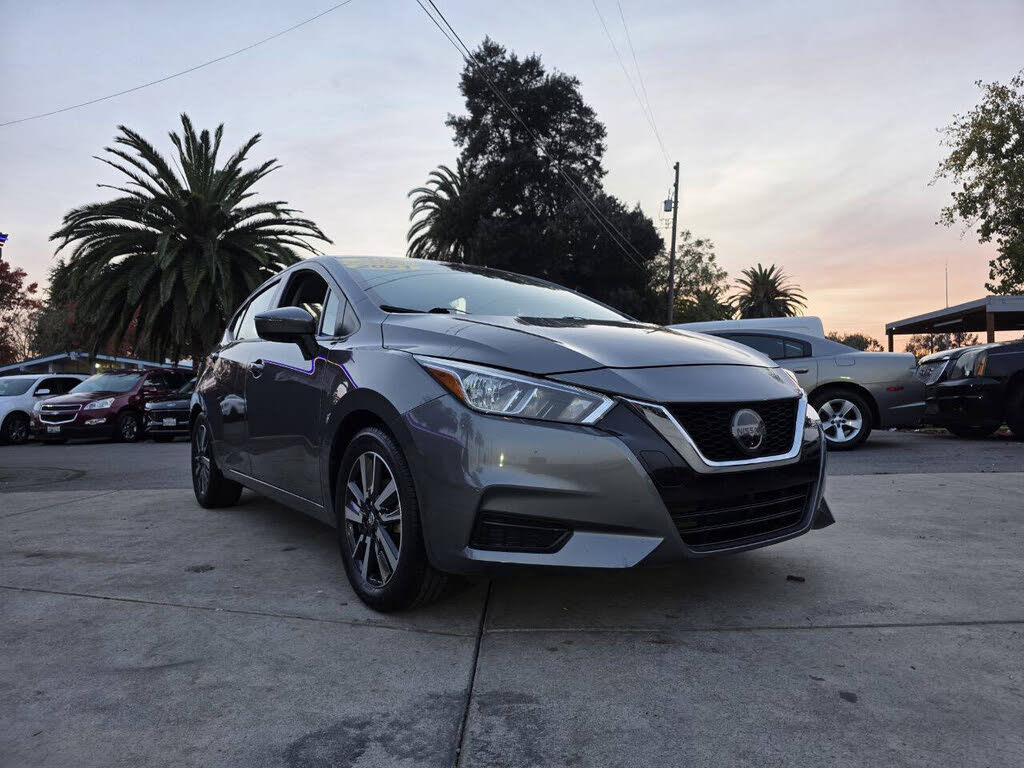 2021 Nissan Versa SV FWD